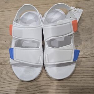 New Adidas Sandals 11k